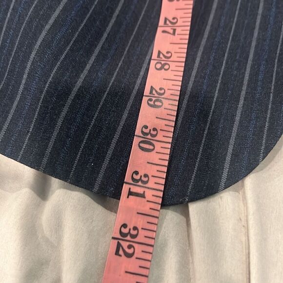 Hugo Boos wool striped man’s suit jacket and pants - Picture 13 of 13